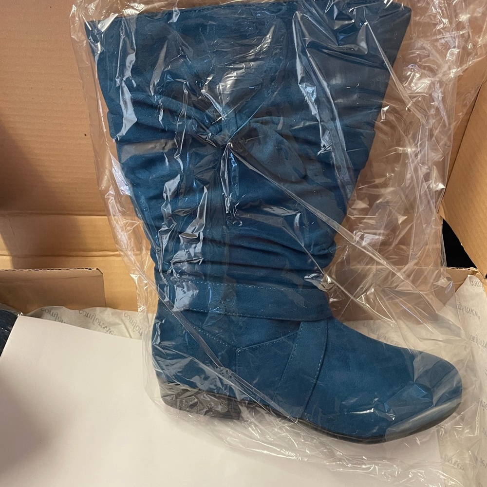 Women's Blue Suede Boots